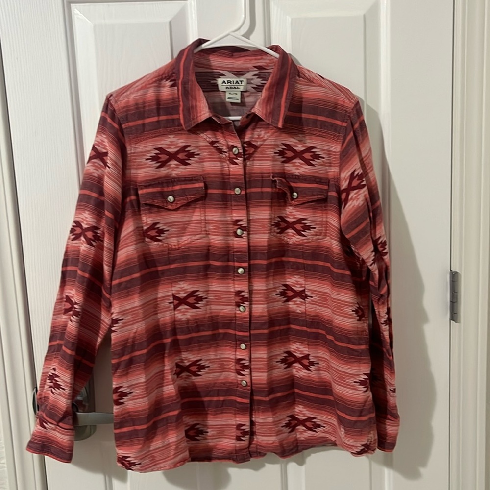 Women’s ariat pearl snap